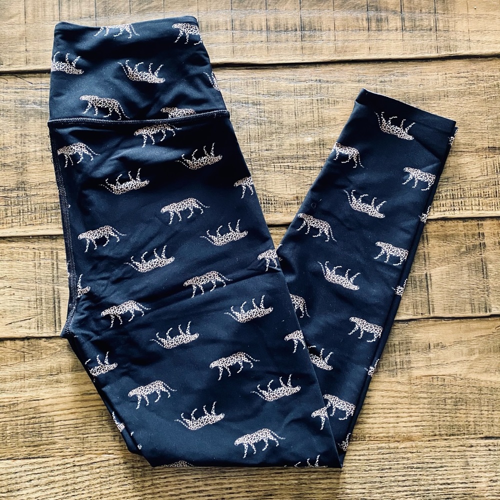 Victoria’s Secret Sport Cheetah Leggings